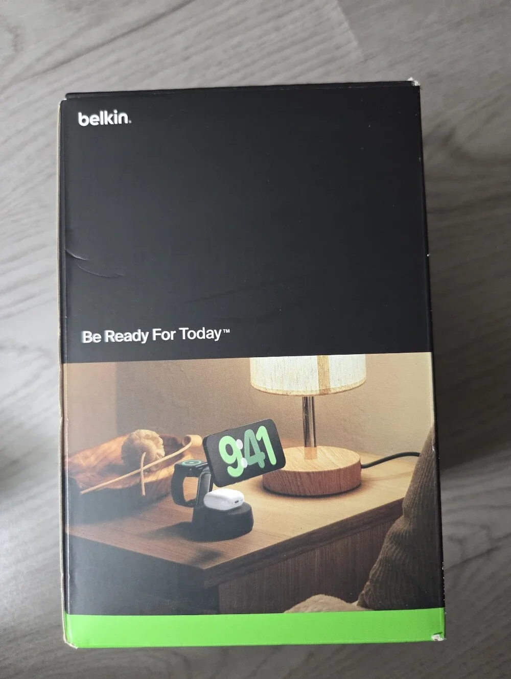 Belkin UltraCharge Pro 3-in-1 Magnetic Charging Dock - Black and Green Accents